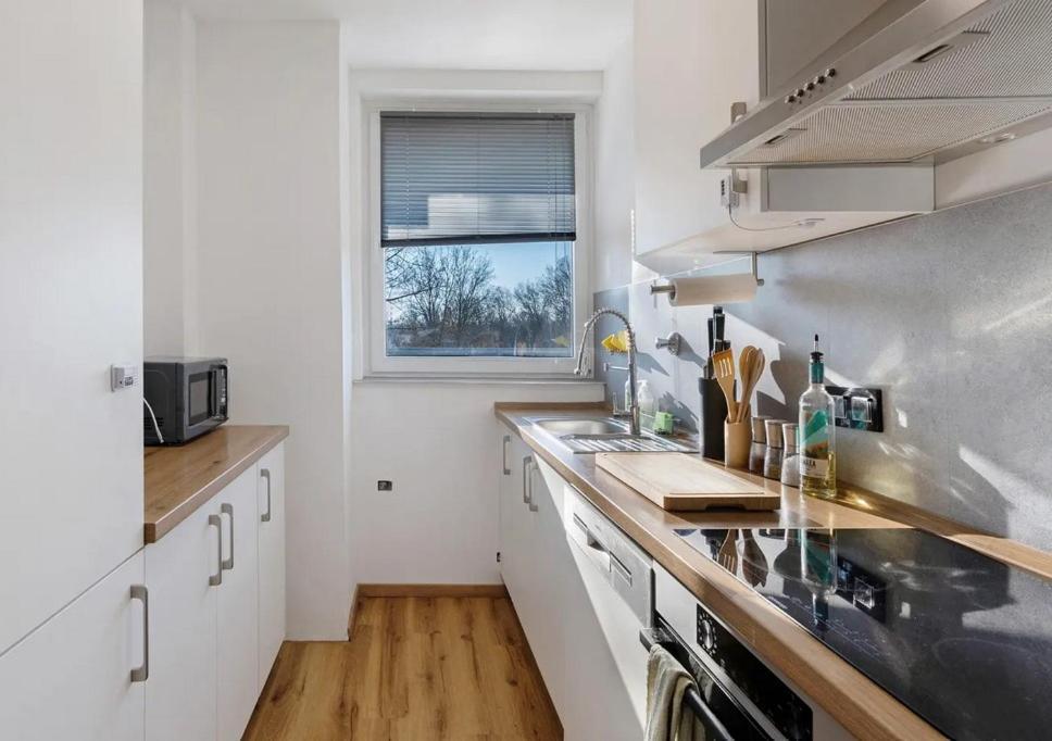 Charmentes Privatzimmer Mit Kueche, Naturgebiet Düsseldorf Exterior foto